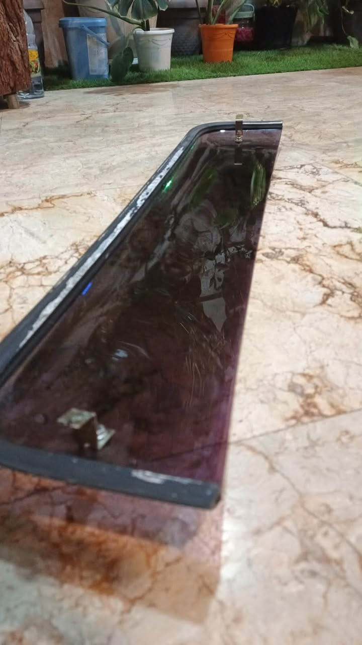 مطريه او واقيه مال سلايت سقف مارسدس دب وارد ياباني اصليه جديده لا شخط ولا كسر سعره 130وبيه مجال تكعد بلاديه ***********رقم التواصل ماكو خاص
