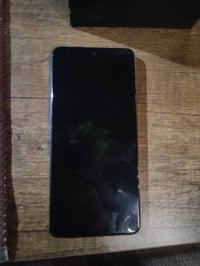 بوكو 4X برو 5G • كاميرا 108 ميجابكسل • ظهر مخدوش