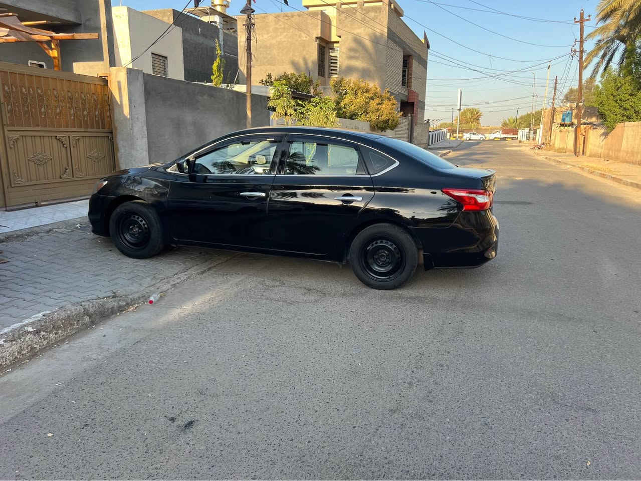 السلام عليكم نيسان سنترا 2019 وارد امريكي 
رقم بغداد بأسمي تحويل ثاني يوم
كير ومكينه كفاله 
تبريد ثلج  تخم تاير 
صدر امامي خلفي جديد على ايدي 
شاشة كامره بلاد 
تخم تاير جديد سيارة جديد وعلى ايدي 
بيها كم قطعه صبغ اعتبرها حزام 
عنوان / بغداد المحمودية
السعر /88 وبيها مجال بسيط
*********** بغداد, العراق
