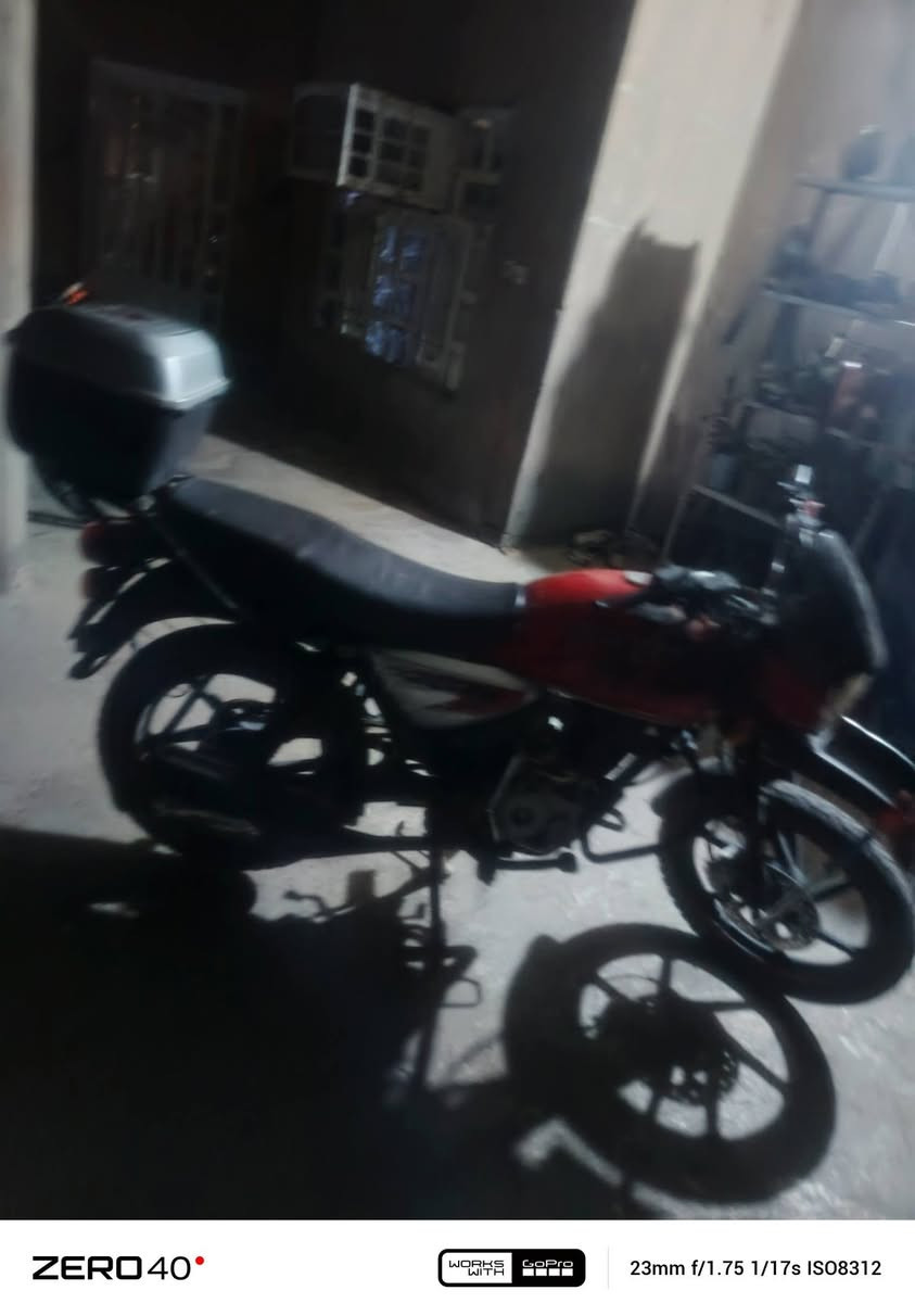 دراجه البوكسر  موديل ٢٠٢٢ مرقمه رقم بغداد شراي ع هذا الرقم***********

نص مكتوب في الصور:
- ZERO 40° WORKS WITH GoPro 23mm f/1.75 1/17s ISO8368
- ZERO40° WORKS WITH GoPro 23mm f/1.75 1/17s ISO8312
- ZERO40° WORKS WITH GoPro 23mm f/1.75 1/20s ISO7790