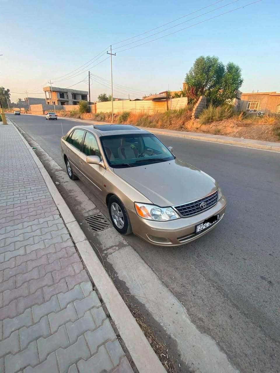 افلون فول مواصفات للبيع فقط بدون مراوس موديل 2000خليجي رقم أربيل دولي لل2030  فتحة مقاعد جلد مكفولة من الصبغ عدا شبر في الباب خلف السائق كير محرك صدر تخم تاير تبريد ثلج ماكو شئ بيها مو شغال عل وضع الشركة مكان السيارة سامراء السعر  85     ***********
***********
