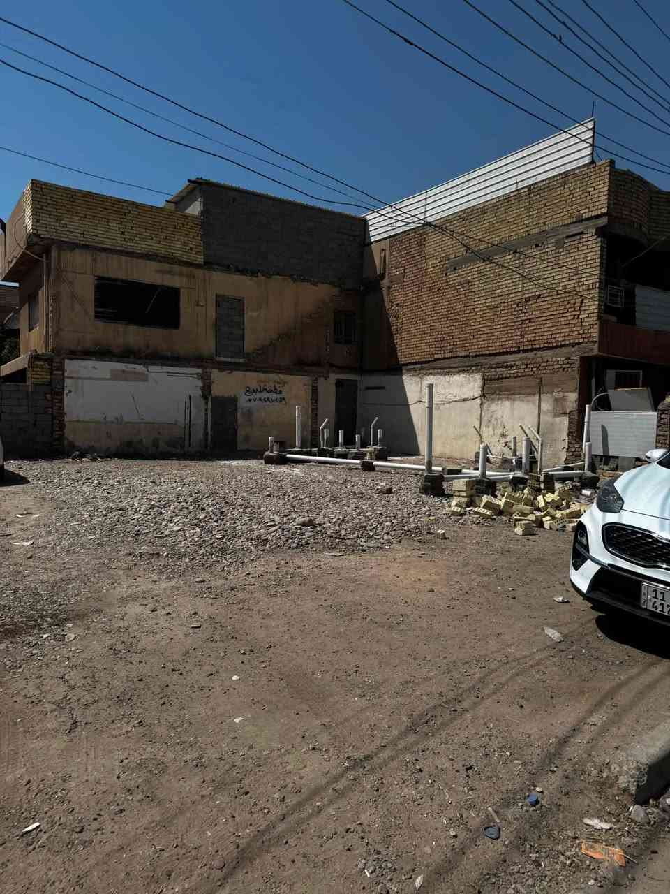 قطعة ارض للبيع مساحة٧٨م
بغدا حي او قرب  حسينية المصطفى  

قرب مدرسة المروة الابتدائية 

الواجهة 75’6

النزال12 

رقم الهاتف ***********
