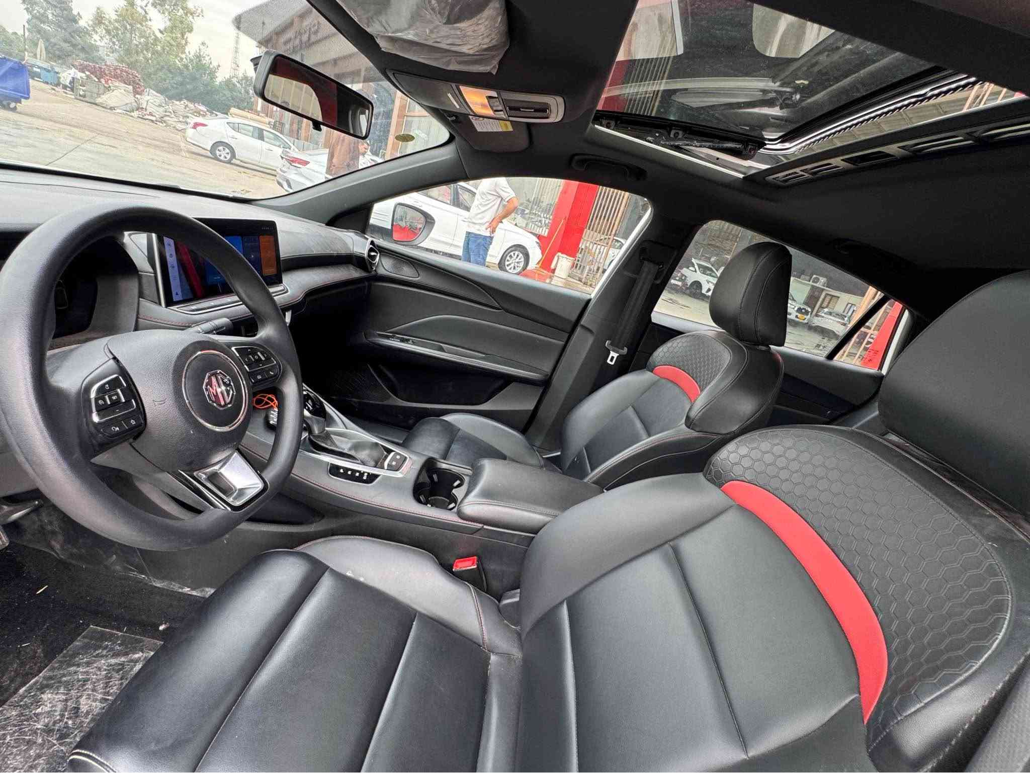 MG GT 2025 Full 
مواسەفات : پێش و پشت لید ، ولی کەپ ، ئاوێنە ئیشاڕە ، ئاوێنە شەفت ، سلایت ، پێنج کامێرا ، کوشن جلد 
سبوغ تەعدیل تەزرە گێڕ مەکینە بەشەرت 
نرخ : 117$ 
مکان : اربیل معرض باز کارس 
*********** أربيل, العراق
