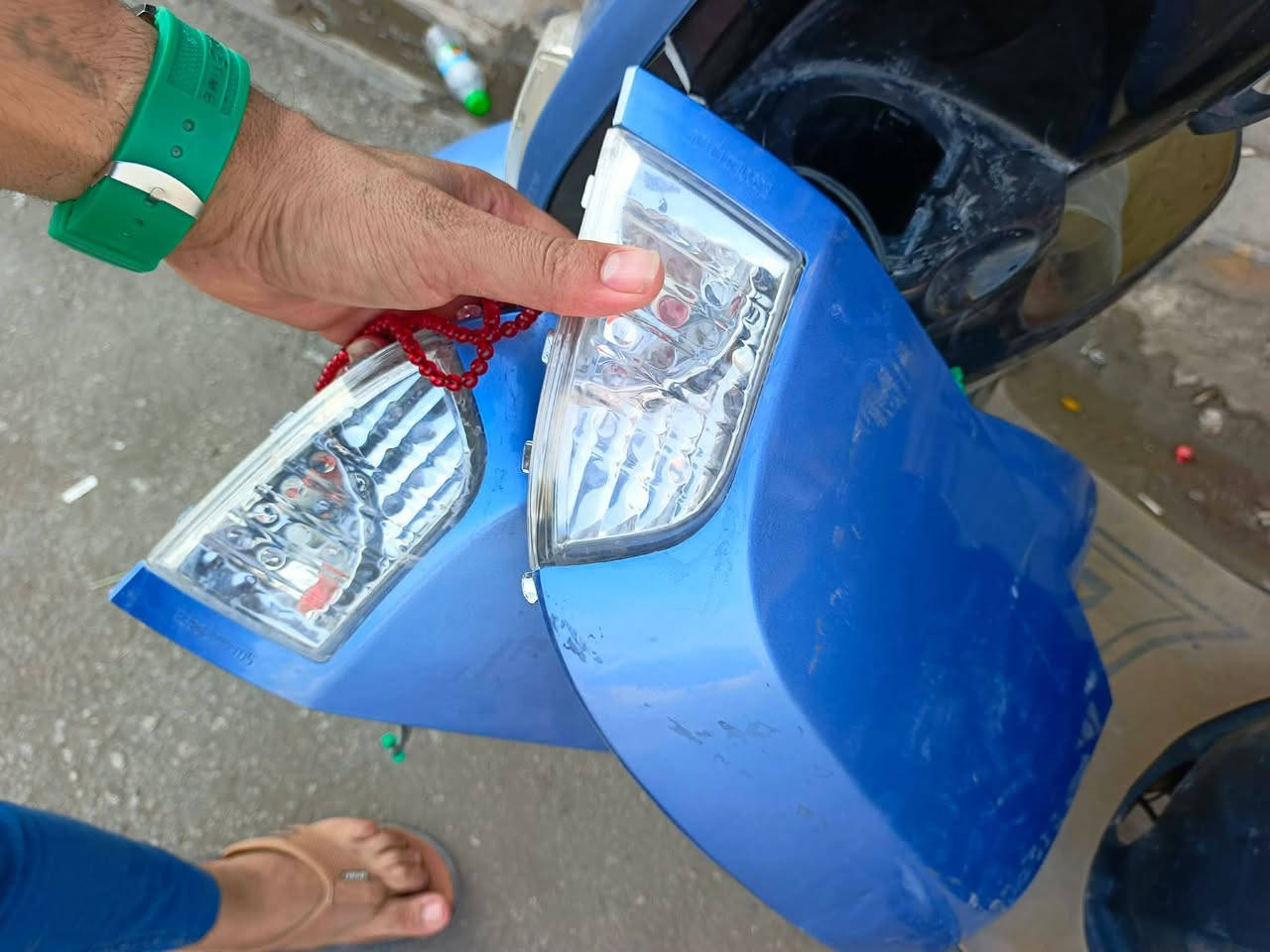 السلام عليكم ماكس بوليس لبيع سعره 350 قفل رقي 788 571 6415
