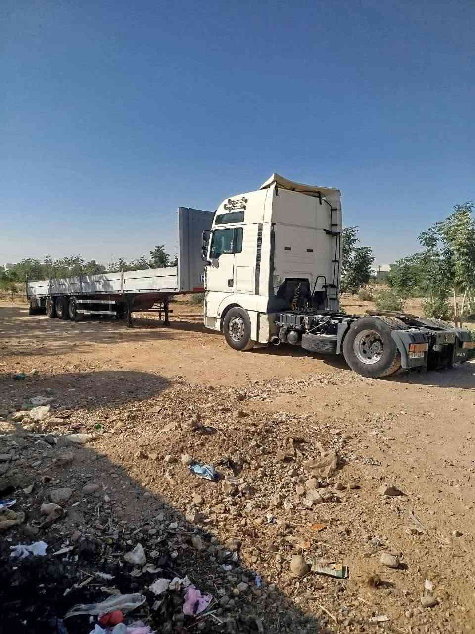 مان 2003 410بم ونوزل كير عادي مكفولة السعر 170وبيهة مجال المكان فلوجة ***********
