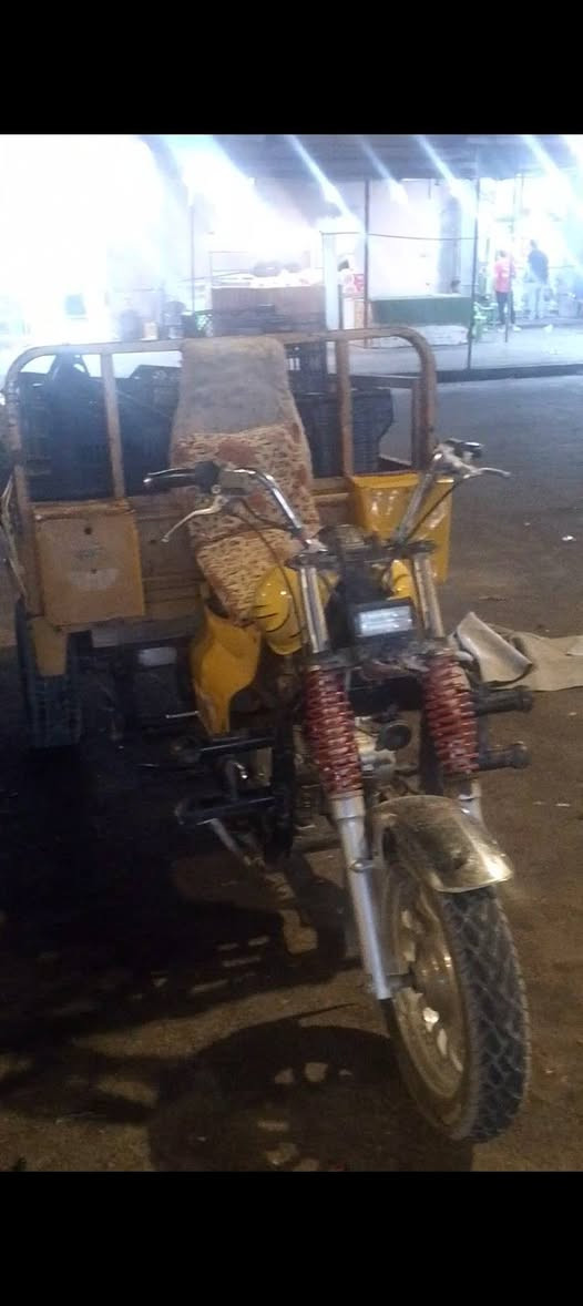 ***********السلام عليكم ستوته للبيع موديل 2019 السعر 1,300 وبيها مجال المكان بصره زبير الشراي يتواصل وياي على رقم الهاتف

نص مكتوب في الصور:
- إضافة صوت