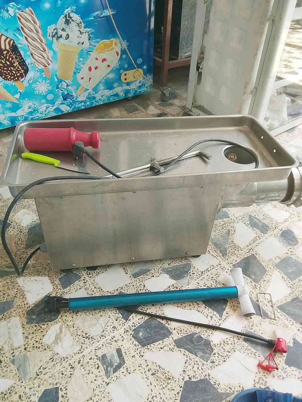 اغراض للبيع 
اتصل ودلل 
***********
لاتراسلني لأن ماجاوبك
