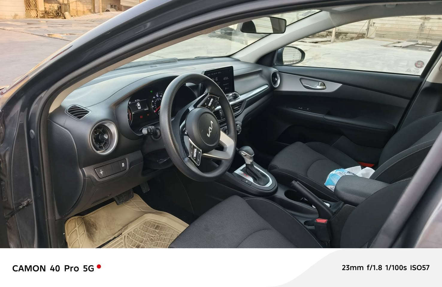 السلام عليكم
فورتي موديل 24 امريكي 
ماشيه 48 ميل 
السعر 140 مع المجال 
رقم مثنى شهداء 
التواصل الإتصال ***********
