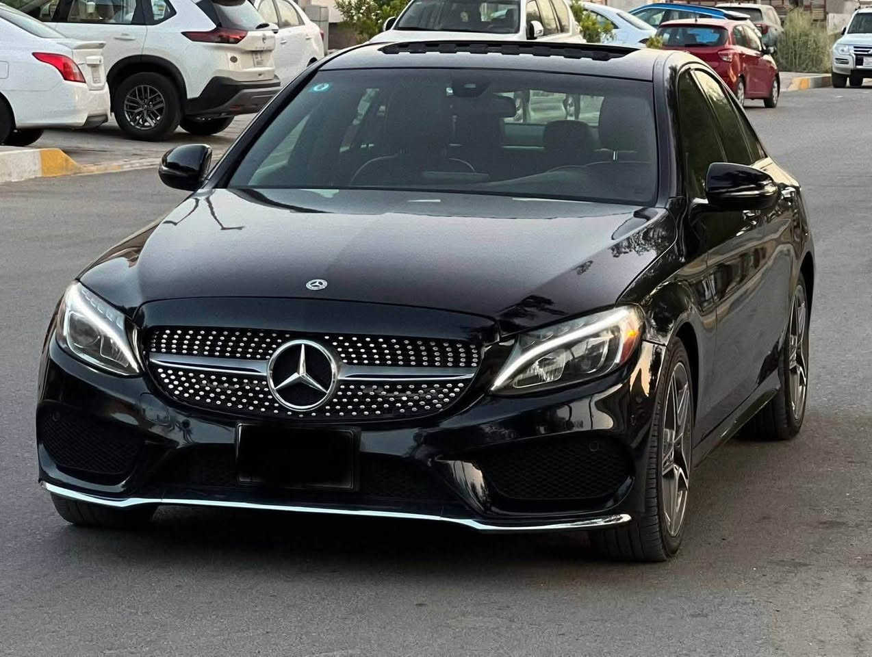 مرسيدس C300 2018
السيارة رقم بغداد انكليزي هزة وسنوية جديدة بأسمي
عليه بولش و نانو سيراميك 
مسويلة صيانة و ادامة عامة السياره ماناقصه برغي 
تخم تاير جديد
حدادية جديدة
ماكو چيك صفر مسج 
ماشية 96,000 كيلو متر
السيارة تو ويل دفع خلفي (المرغوب)
السيارة عليه كت AMG
بصمة تشغيل 
بصمة ابواب
كشنات جلد 
كشنات كهرباء
 خزن ميموري
هاند بريك بصمة
فتحة سقف
شاشة كبيرة
كامرة +حساسات
نقطة عمياء 
كروز كنترول
ستيرن D
شفتات ستيرن
حادث السيارة 
 3 قطع صبغ من امريكا جاملوغات امامية
 ايمن + ايسر +بنيد 
لغد + شاصي +ايرباك  كفالة شرط الفحص
مكان السيارة حلة (المركز)
للإستفسار الاتصال عل رقم ***********
