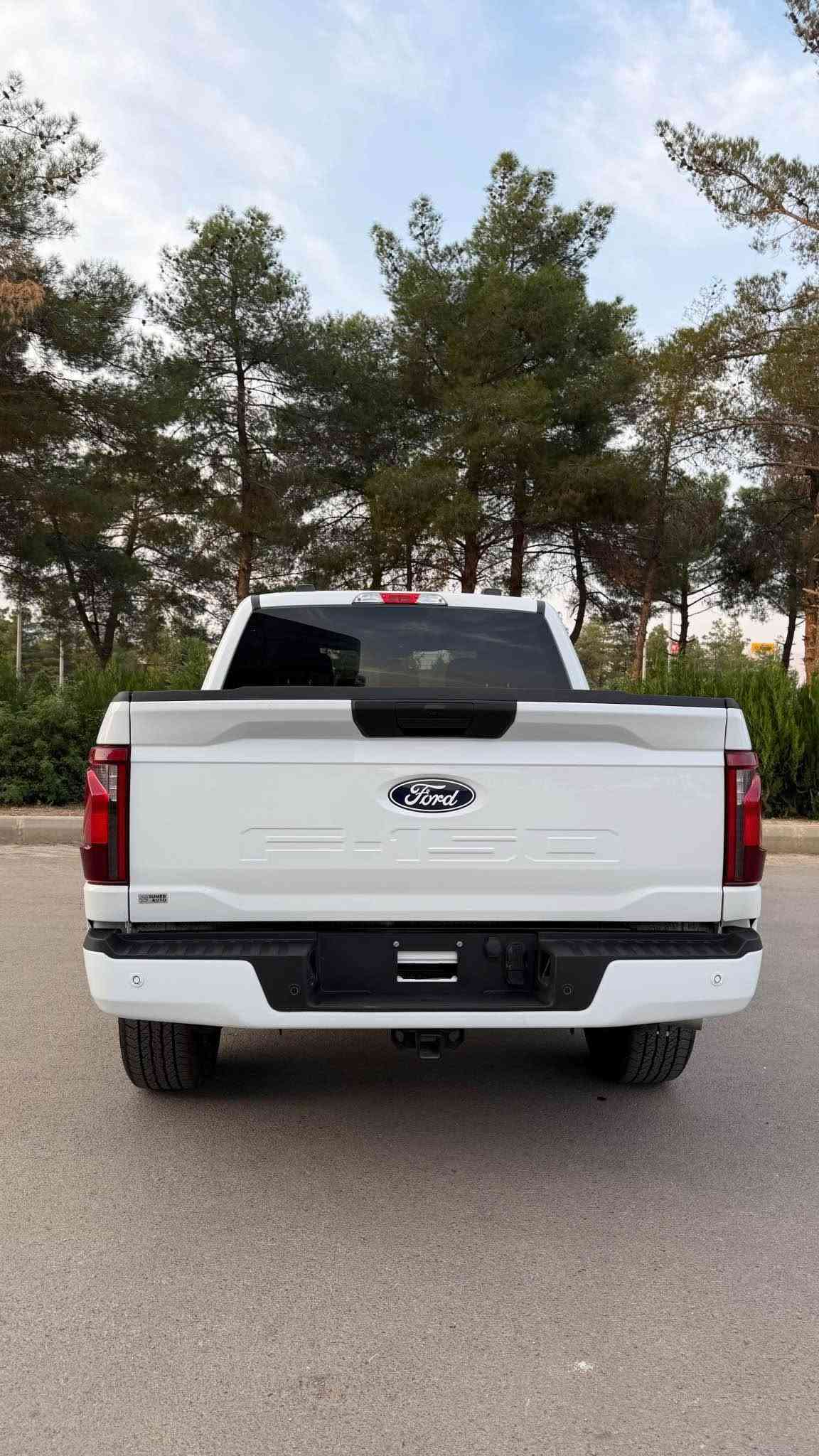 F-150 STX • ٢٠٢٥ • ٦٠٠٠ مايل