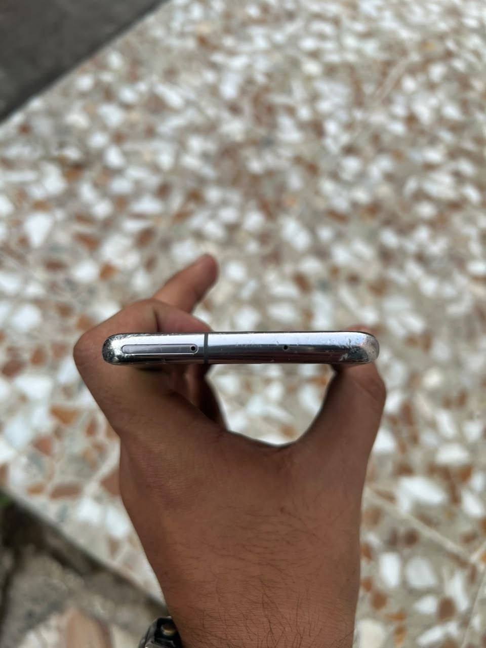 سلام عليكم للبيع سامسونج اس ١٠ عادي ذاكره ١٢٨رام ٨ دبل سيم كارت الجهاز كله بلاد كامرات دمعه فول سعره ٥٠ الف قفل ***********
