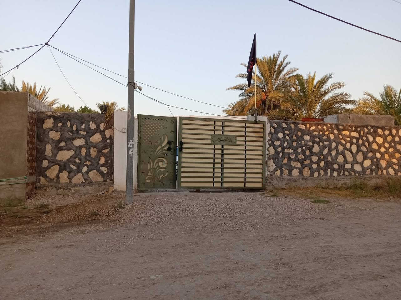سلام عليكم  بيت اللبيع مساحه البيت 250متر وكاع دونم ونص بيت جاهز من كل النواحي  بيت بي 3غرف وصاله 7متار وغرفه 7متار وغرفتين5متار وحمام داخلي وخارجي  ومطبخ 4×4
 وخارجي  وستقبال خارجي 10متار بيت يكون قريب من مدرسه بعد 50متر ومحوله تقرب 50متر ماي 💦 اساله بوري في  بالباب  المكان دوانيه دغارة قرب سيطرت الدغارة ومدرسه زيد شهيد     الاتصال والاستفسار ***********

