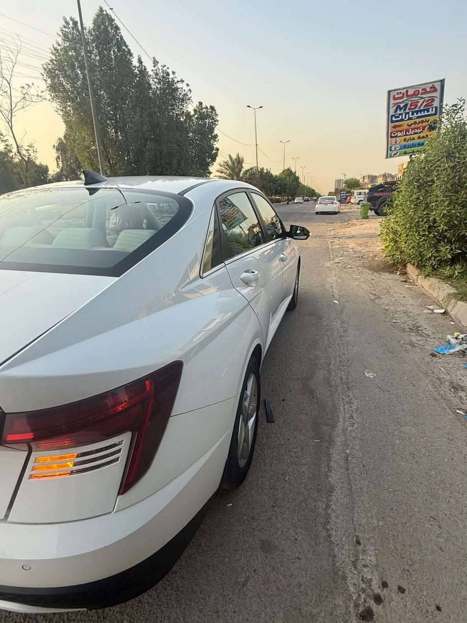 اكسنت 2024 خليجي الشكل الجديد
> لون ابيض لؤلؤي - رقم بغداد 11-L
> ماشية قليل - داخل بيج بنايلون بلاد
> شاشة كبيرة - تحكم ستيرن - بصمة - فتحة
> سيارة بدون صبغ 100% تفحص سونار
> كانت بيها طعجة باردة بالباب و رجعت شفط بارد بدون صبغ وبدون معجون فقط تكحيل
> السيارة جديدة بمعنى الكلمة
 *التواصل:* +964 773 628 8304
محرك 1500 دبل نوزل  اقتصادي جداً - كير اوتو - تبريد ثلج - كفالة عامة
