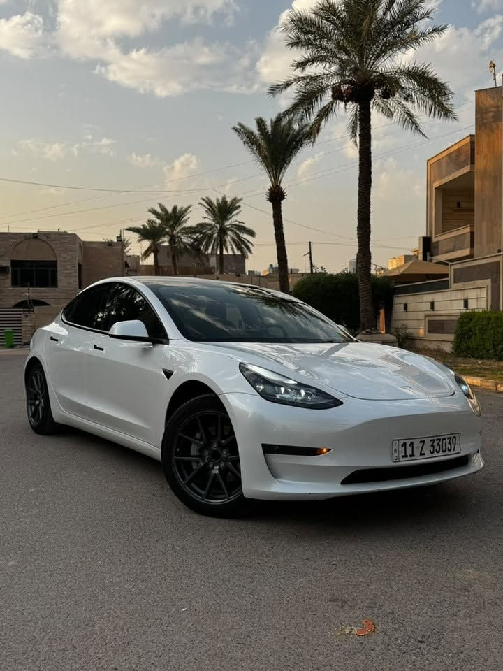السلام عليكم
تسلا مودل 3 2023  سنكل  داخل اسود 

السيارة ماشية ٤٠ مايل 

 حادثه جاملغ خلفي مصلح ومصبوغ والامامي مبدل ومصبوغ 

معروفة مواصفاته 

السيارة كلش مهتم بيه ونظيفة 

السيارة اوفلاين

 تايرات جدد برجستون  

متعجبك السيارة اترك كلمة طيبة

بدون ايرباك السيارة ***********
