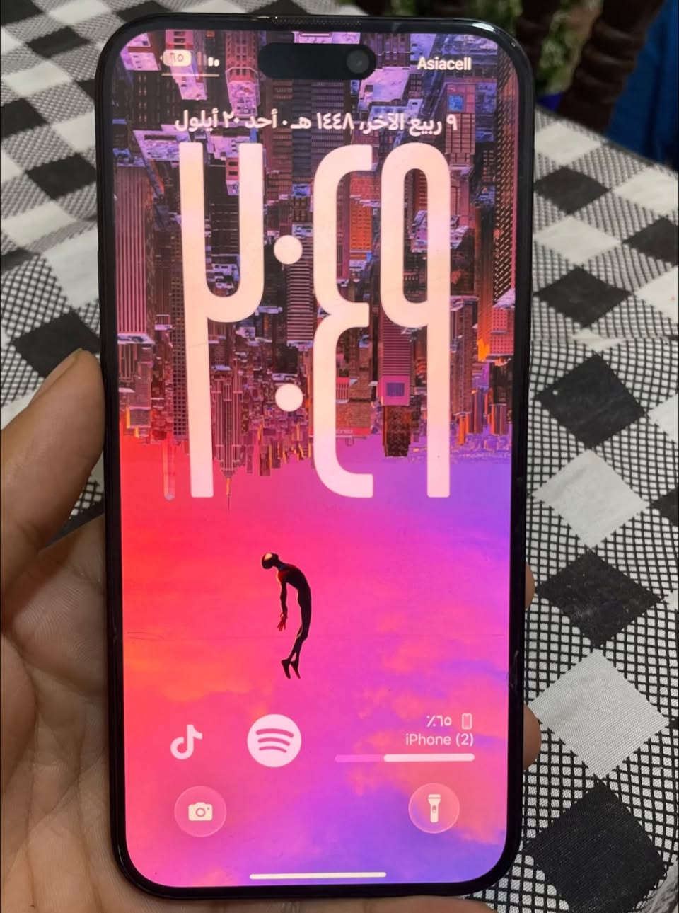 السلام عليكم للبيع ايفون 15 بلس
ذاكره 256 
شاحنه تايبسي اصليه 
عدد الدورات 461 
الجهاز بلادي ممبدل بي اي شغله 
بطاريه 87 
وياه شاحنه تايبسي اصليه 
مكاني بغداد 
السعر 800 الف 
***********
