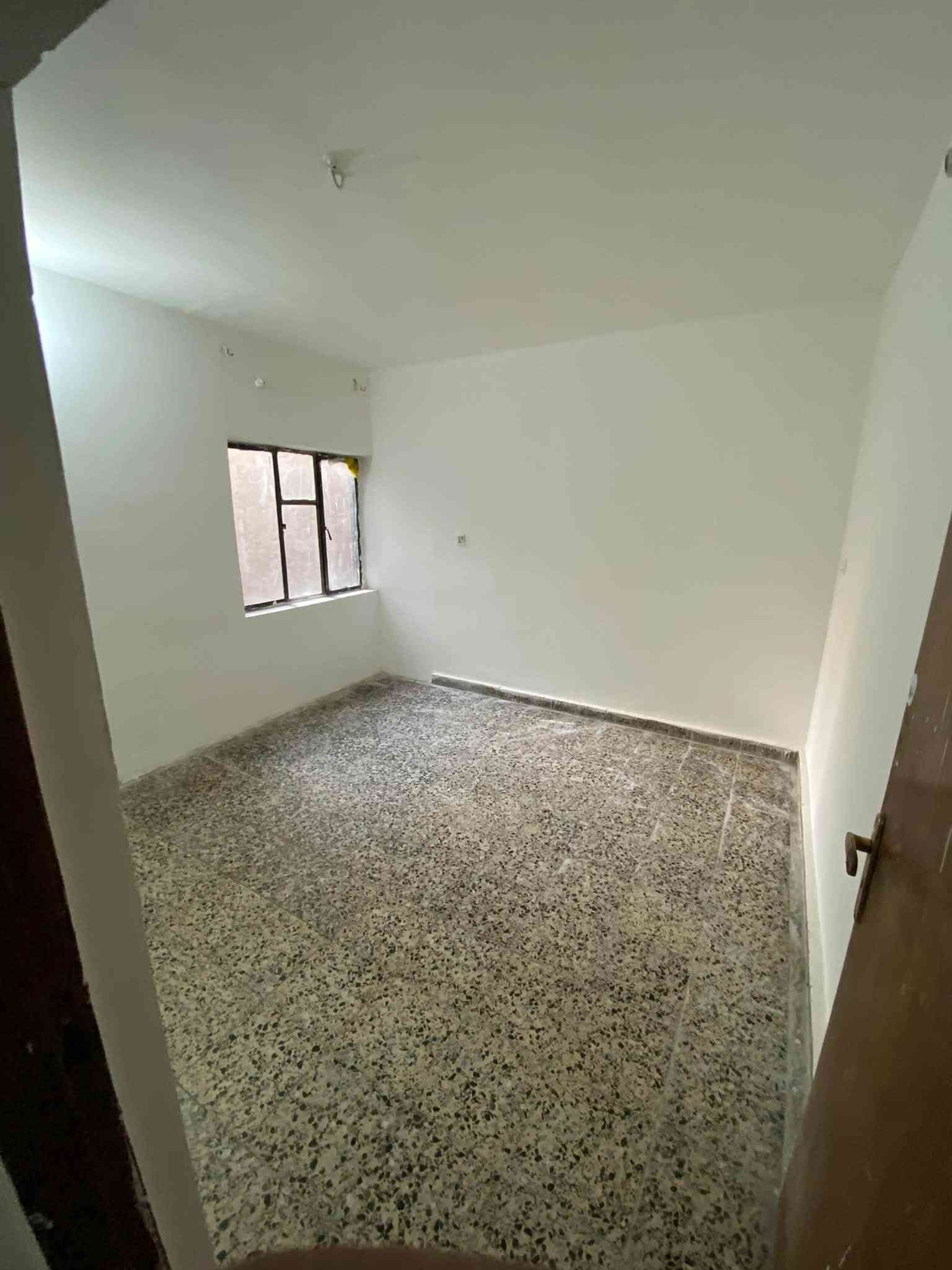 🏡 عقارات | بيع • شراء • إيجار 
مكتب افق الاعمار الهندسي 
رقم الهاتف ***********

مشتمل طابق ثاني معزول عزل تام 
مساحه 150
غرفتين نوم وصاله ومطبخ وصحيات والسطح  

الموقع شارع الكويتي 

سعر :850الف 

مشتمل ارضي 

غرفتين نوم وصاله ومطبخ وصيحيات عدد2 وكراج 
معزول عزل تام 
وياه مولد 5امبير من ضمن العقار 

بدل يجار  مليون 

 

🏠 بيوت وشقق
🏢 محلات ومكاتب
🌳 أراضي ومزارع
🔑 إيجار يومي • شهري • سنوي
💰 بيع وشراء العقارات

📩 للاستفسار أو عرض عقارك للإيجار والبيع، راسلنا على الخاص

📍 بغداد سيديه شارع قطر الندى مقابل ضي بغداد 

عقارك المثالي… أقرب مما تتوقع. 🤍

رقم الهاتف ***********
