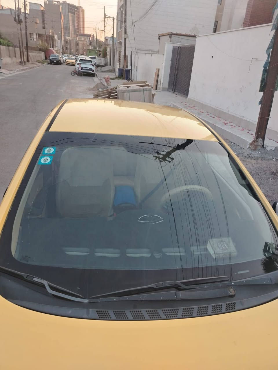 سلام عليكم النترا ٢٠١٤ خليجي شركه العلم
السيارة بسمي مال بيت مو مال شغل 
هيئه وغرامات مصفرة بسمي تحويل مباشر 
سيارة سعرها ٩٠ بيها شي بسيط 
عنوان بغداد الكرادة 
***********
