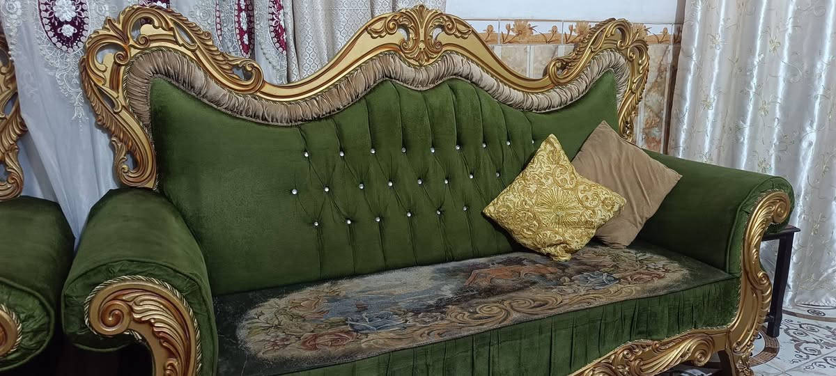 للبيع تخم ملكي 9 مقاعد تفصال مابي اي ضرر  السعر 300 مكان بغداد التاجي للاستفسار  ***********
