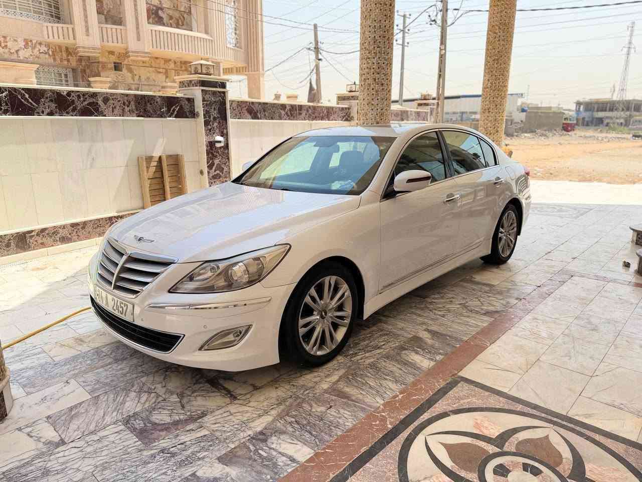 سلام عليكم 
جنسس 2014 خليجي رقم دهوك كفاله عامة عدا بنيد مفتوح فقط سونار موجود مواصفات فول فتحة بصمة منظمة لايت زنون عالي ناصي تبريد كير مكينه حدادية شرط مكينة 3300 مواصفات معروفة جديدة كلش ما ناقصها برغي سعرها 140$ وبيها مجال 
مكاني الديوانية الحمزة الشرقي 
***********
