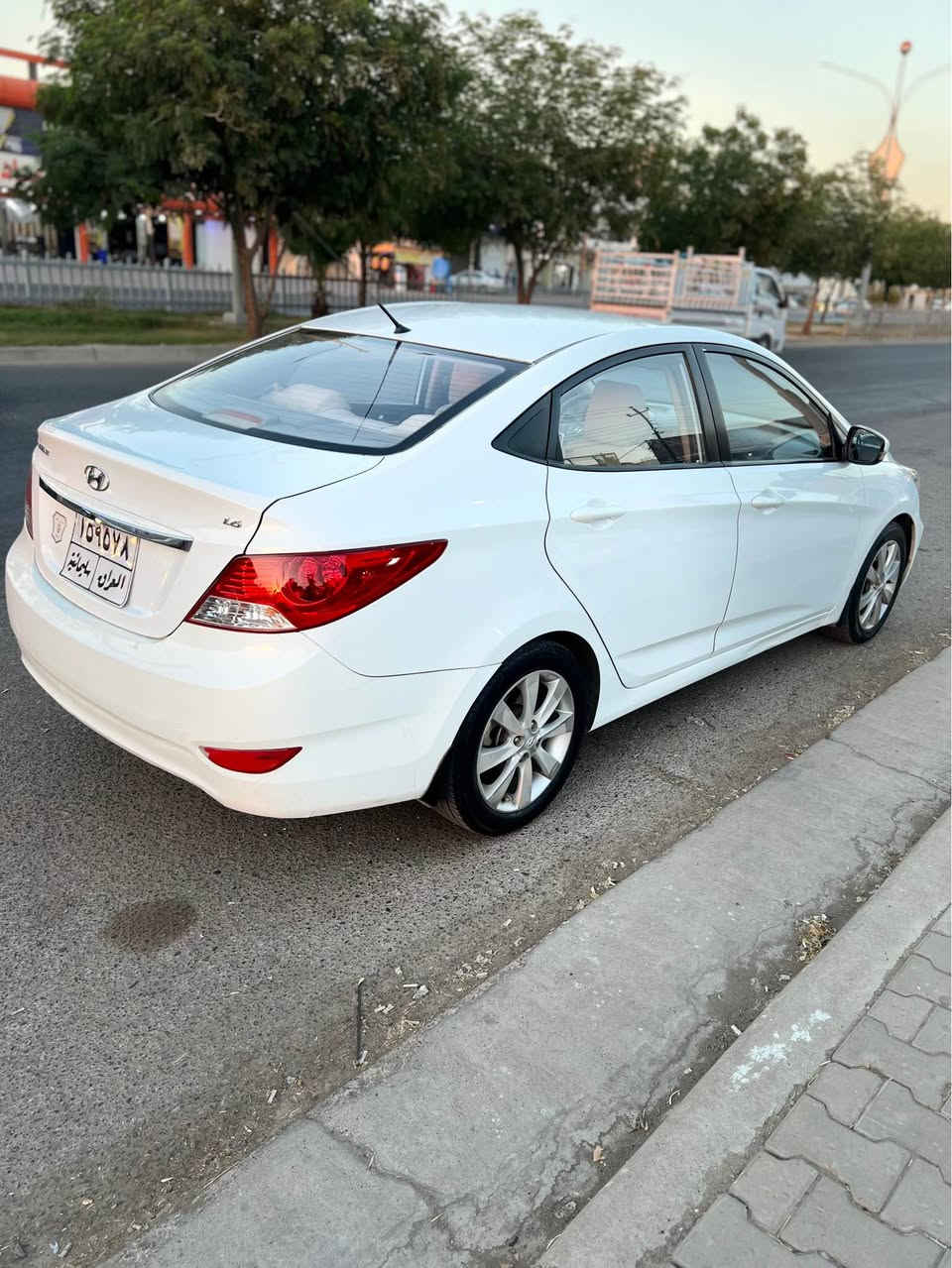 هۆندای ئەکسێنت ٢٠١٤ بئ بۆیاخ بئ دعم 
سەیارەکە وەک شەریکە ماوەتەوە تەنها ٩١ هەزار ڕۆیوە 
گێڕ و مەکینە بەشەرت یەک برخوی نەکراوەتەوە 
سەرف و بوخار و دەنگ و هەلمیشی نیە 
Abs
ناوزەرد 
ئاوینە ئیشارەت 
فۆلیوم 
تەنها سلاید نیە 
جەند تێبینیە وردی هەیە هیج تری نیە 
لە چەمچەماڵ 
تحویل بەشرت 
بەناو خۆمەوەیە 
لە چەمچەمال
***********

***********
Vip car for drive شمشمل, السليمانية
