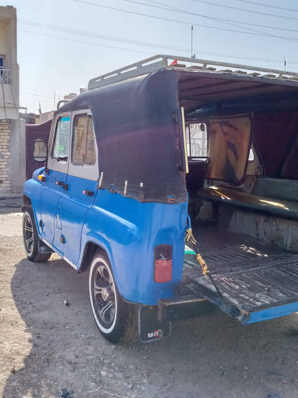 السلام عليكم ورحمة واز موديل ٢٠٠١ للبيع السيارة جاهزة ونضيفة كير مكينة خير من الله لا تنقيص ولا تبخير كهربائيات شغالة حدادية تخم تاير جديد حصيرة شاصي مكفول بريك دسك الامامي مكانها واسط صويرة ***********
