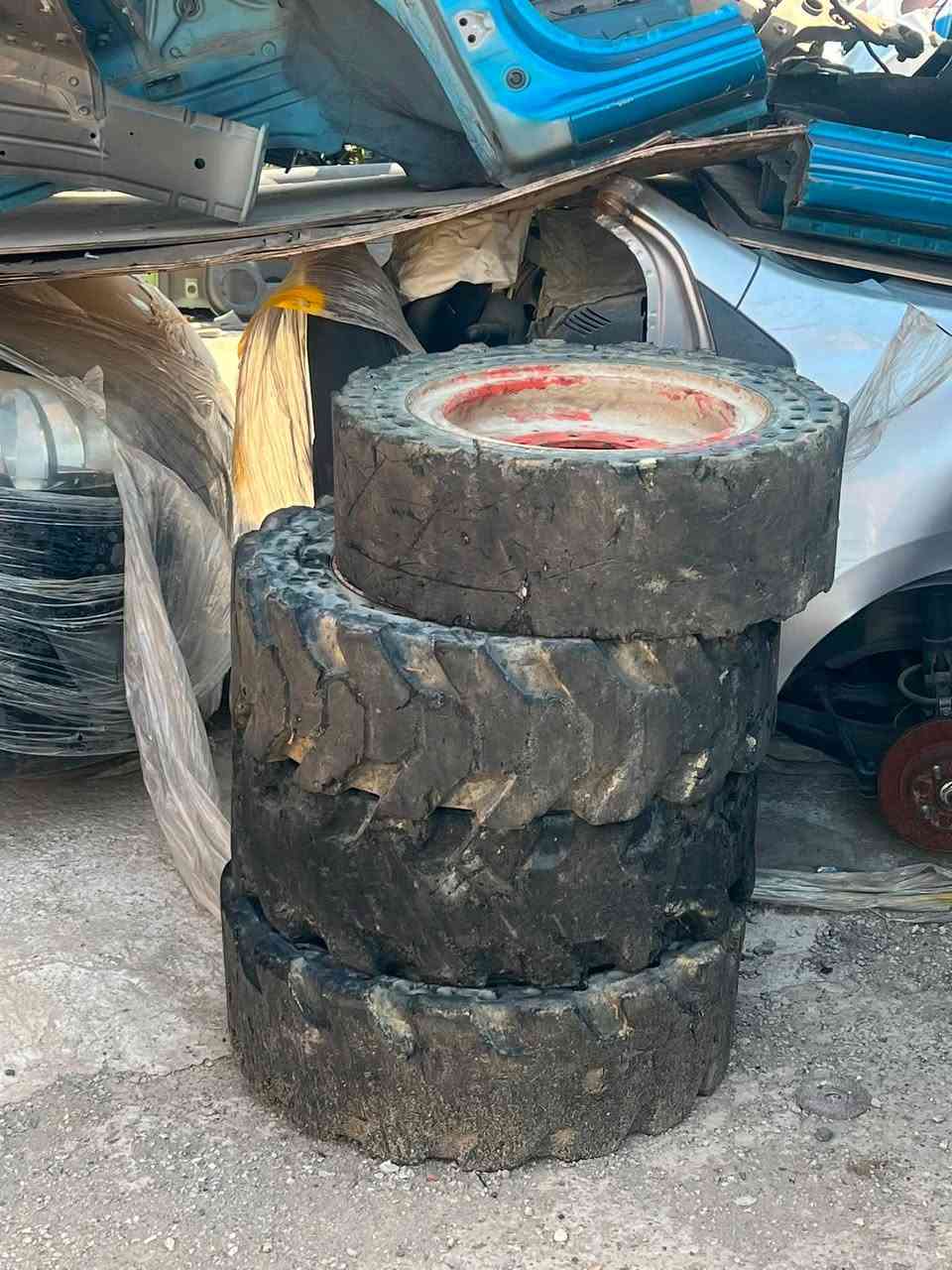 *********** ***********
موجود كل ادوت مال بوبكات
