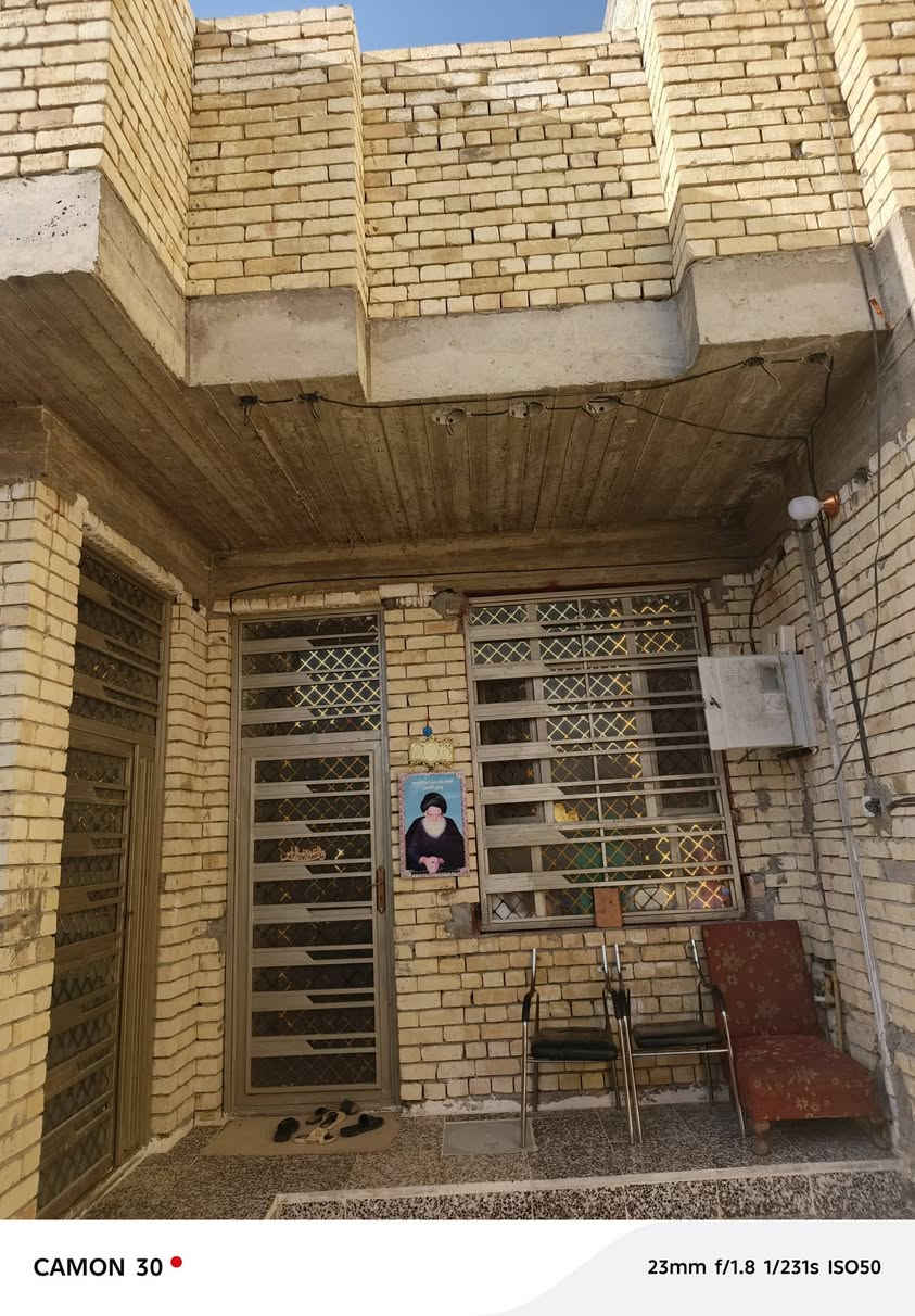 دار للبيع او مراوس مع فرق في  بغداد – حي السفير 🔥  📍 خلف شارع الطاقة، قرب العبيدي، موقع هادئ ومخدوم وقريب من الأسواق والخدمات.  🏡 
مساحة 200 م² ✅ 
بناء جديد 2026 ✅
 4 غرف نوم ✅ 
استقبال كبير 9×4 م ✅ 
صالة معيشة 6×5 م ✅ 
مطبخ واسع 5×3.5 م ✅ 
كراج داخلي 6×4 م ✅
 حديقة 2.5*2.5م ✅ 
3 حمامات (حمام + تواليت)  📑 السند: طابو زراعي (سند 25)  💰 السعر المطلوب: 160 مليون دينار قابل للتفاوض   📞 للاستفسار والمعاينة:***********
