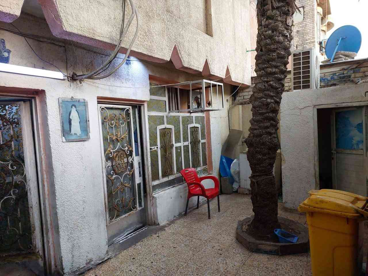 بيت للبيع قطاع 26 ثاني بيت على الشارع مساحته 80 واقع حال البيت مسلح للستفسار
***********
