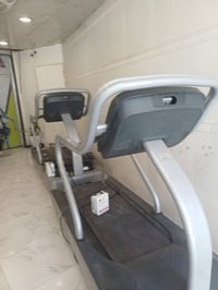 أجهزة جري عدد انثين واحد شغال تمام  والثاني يرادله برمجة المكان بغداد ...