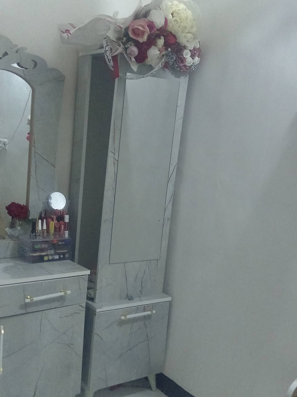غرفة نوم جديده مستعمله شي قليل سعر 450 الاتصال ع رقم /***********
