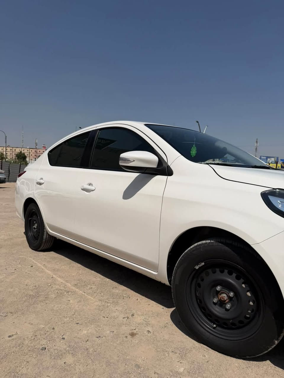 للبيع نيسان سني موديل 2025 مصري كفاله سياره مكاني البصره السعر 120 وبي مجال رقم الهاتف ***********
