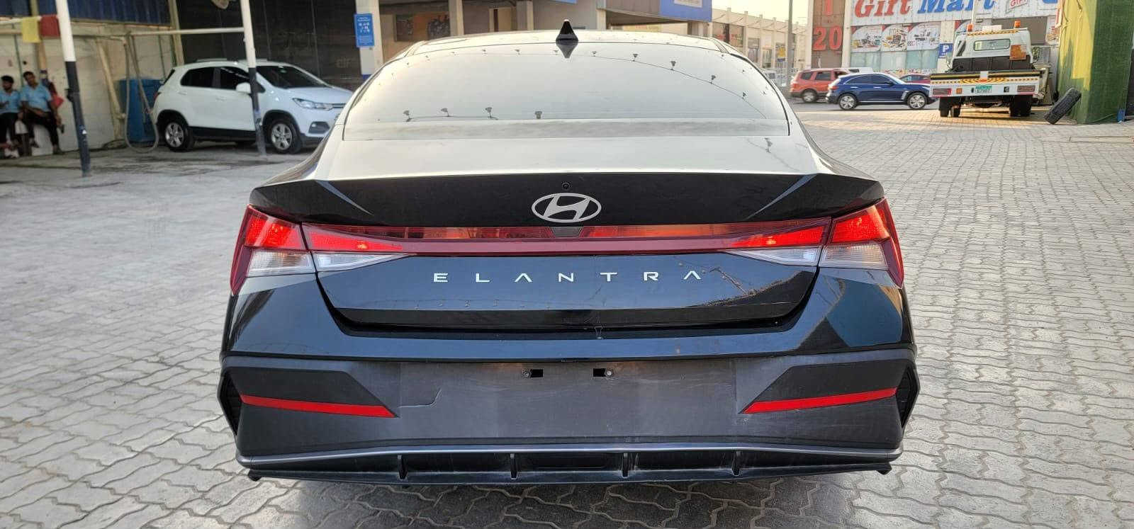 🚗 Hyundai Elantra 2024
💰 السعر: ‏٩٢ US$

🚢 السيارة تصل إلى الميناء مع التصليح بالسعر المنشور وغير مدفوعة الكمرك

📋 المواصفات:
🚘 نوع الهيكل: سيدان
🚙 الموديل: Elantra
🏷️ الفئة: SE
🔧 المحرك: 2.0L, 4 cyl., 147HP
⛽ نوع الوقود: بنزين
⚙️ ناقل الحركة: أوتوماتيك
🛞 نظام الدفع: FWD
🎨 اللون الخارجي: أسود
🛣️ المسافة المقطوعة: 36733 miles
🔑 المفاتيح: نعم
📆 تاريخ البيع: 2025-10-07
🆔 الشاصي (VIN): KMHLL4DG1RU677305
🔢 رقم اللوت: 0-42818566

📞 للاستفسار والحجز واتساب: +9647838304504
📅 تاريخ النشر: ٣‏/١٠‏/٢٠٢٦
🔗 رابط السيارة: https://car4i.com/cars/a2aedc73-6422-4020-b90f-4d7684a6a0e0 https://car4i.com/cars/a2aedc73-6422-4020-b90f-4d7684a6a0e0

نص مكتوب في الصور:
- BIDCARS