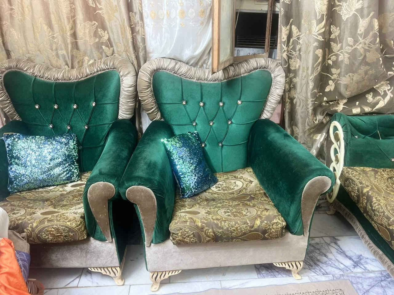كنب • بغداد الشعب • واتساب