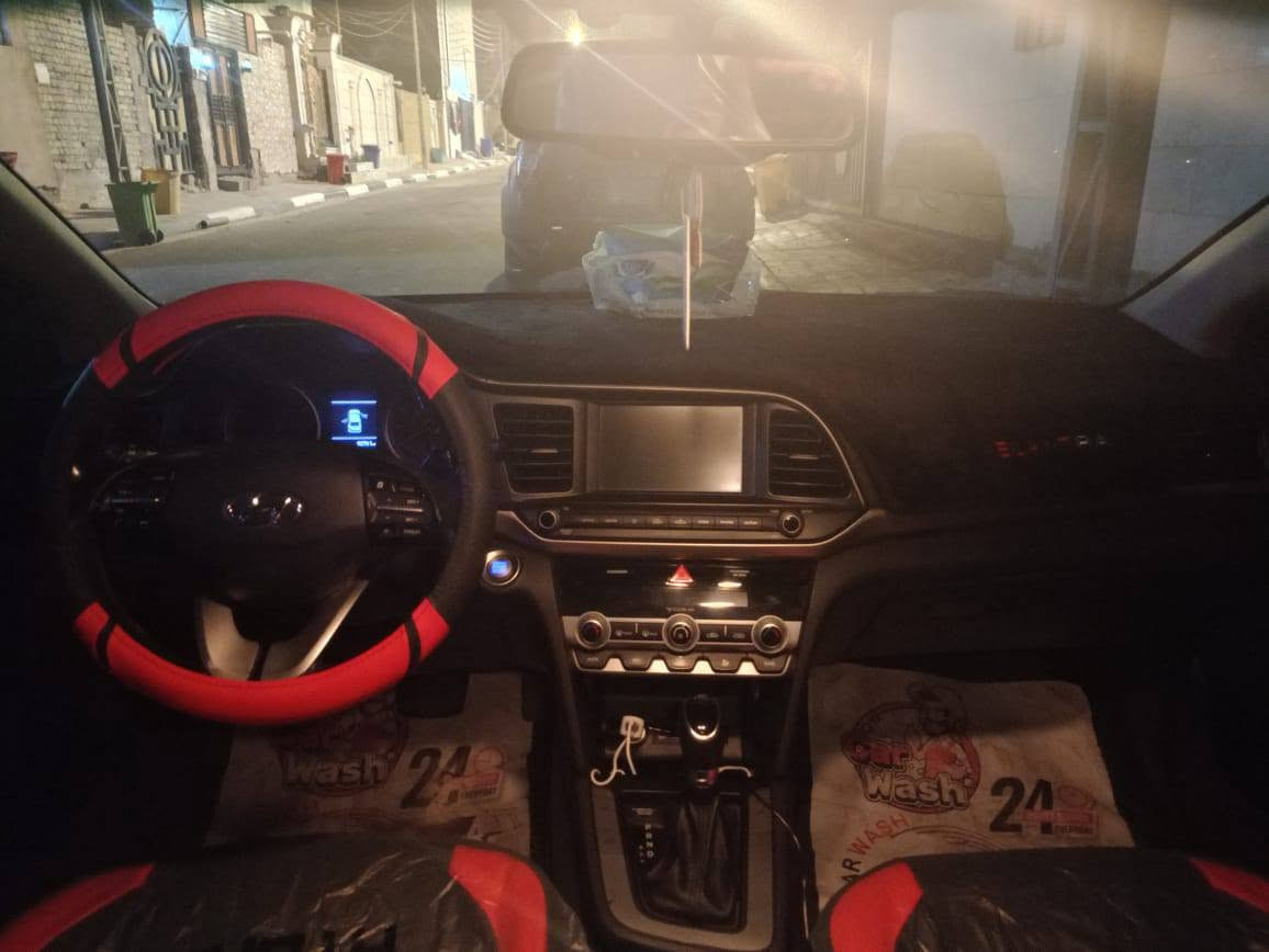 🚘 هيونداي إلنترا 2020 |
🔹 الموديل: إلنترا 2020

🔹 الفئة: بانوراما

🔹 المحرك: 2.0 لتر

🔹 عدد السلندرات: 4 سلندر

🔹 الكير: أوتوماتيك

🔹 السحب: أمامي 

🔹 اللون: نفطي

🔹 العداد: 99الف كم

✨  فول مواصفات  1/1:

• فتحة سقف بانوراما 🌤️

• تشغيل بصمة / زر تشغيل

• دخول ذكي

• شاشة وسطية

• كاميرا خلفية

• تحكم بالمقود

• بلوتوث وUSB

• تحكم كهربائي بالمرايا

• زجاج كهربائي

• تبريد ثلج ❄️

• مثبت سرعة

• تدفئة الكشنات 🔥

• ABS

• مانع انزلاق

• وسائد هوائية

 وبعد بيها هواي مواصفات

السيارة بأسمي وتحويل مباشر

📍 الموقع: كربلاء 

💰 السعر: 135 وبيها مجال

📞 للاستفسار: ***********
