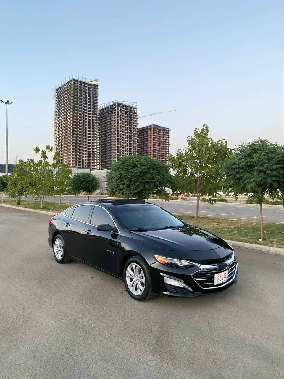 Chevrolet Malibu 2024 LT 🖤🔥

فول فول مواصفات 
الموديل: 2024
الفئة: LT
المحرك: 1.5 لتر تيربو، 4 سلندر
القوة: 163 حصان
الشاشة: لمس 8 إنچ
فتحة بانوراما
كاميرا خلفية
حساسات ركن خلفية
تشغيل بصمة + تشغيل زر
تشغيل عن بُعد
مثبت سرعة
تكييف أوتوماتيك
مقاعد أمامية مدفأة
مرايا كهربائية قابلة للطي والتعديل ومدفأة
إضاءة نهارية LED
نظام المحافظة على المسار
تحذير الاصطدام الأمامي
فرملة طوارئ أوتوماتيكية
تحذير المشاة أمام السيارة
مثبت مسافة الأمان
إضاءة عالية أوتوماتيكية
نظام مراقبة ضغط الإطارات
نظام ثبات إلكتروني

سيارة ب سعر بلاش بلاشش فول مواصفات 
فتحة بانوراما 
سيارة ماشية ٥٦ ميل تقريباً 
لون أسود القطران 
ضررها جاملوغ و ربع بونيد صبغ بدون نقطة دواخل 
سعرها 118$ ورقـــة و مجال خفيف 🔥
للأستفسار اتصل على هذا الرقم 
كورك-واتساب 
*********** سميل, دهوك
