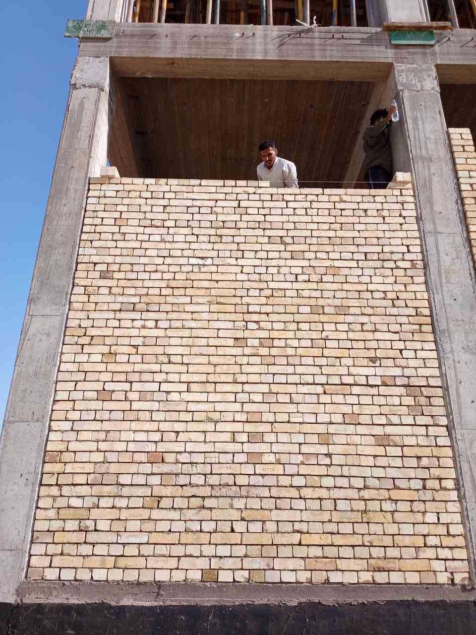 خلفه بناء طابوق بلوك ثرمستون درجه اوله
متفرغ الاتصال ع الرقم ***********
