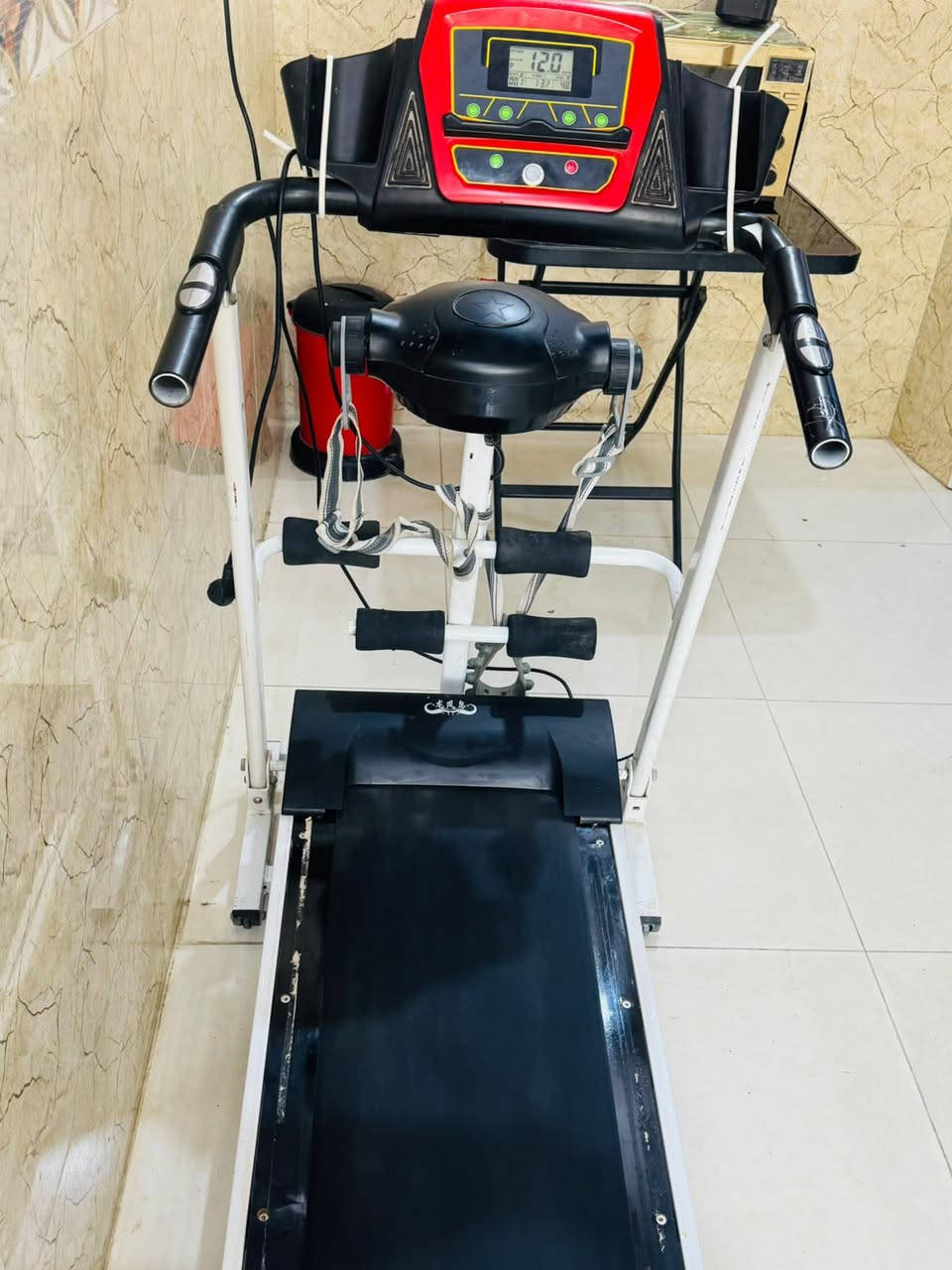 جهاز جري شغال السرعه 120 نضيف كلش مامستخدم هواي سعر 125 بيه مجال بصيط العنوان ناصريه مركز ***********
