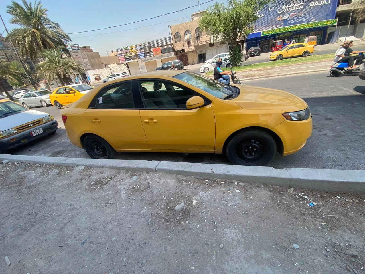 سلام عليكم فورتي موديل2013 محرك 2000 دوش قبل شهرين شاده 
تبريد فول 
تخم تاير 
دوشمه جديده 
رقم جديد إنكليزي 11بغداد مميز
محرك وكير ما مفتوحات 
تبدلي الجاملغ الأيسر فقط
صدر امامي خلفي جديد مسوي 
لايتات جدد 
أشاير بل مري تحكم ستيرن 
تحديد سرعه 
سعر 100$
مكاني بغداد المعامل الحسينية 
***********
