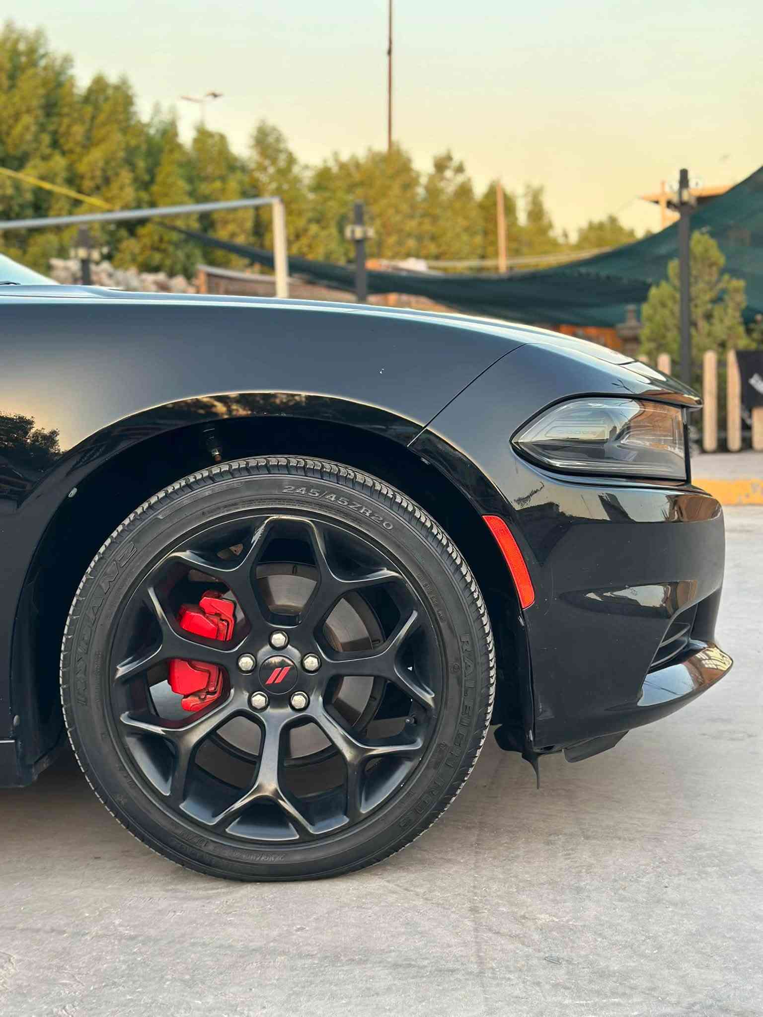 Dodge charger 2018  sxt plus clean title
السلام عليكم دوج جارجر موديل 2018 sxt plus كفالة كلين تايتل 
المواصفات : 
السيارة فول مواصفات عدا السلايت 
مقاعد جلد تدفئة وتبريد 
مقاعد الخلفية تدفئة
مقاعد خزن ميموري 
شاشة جبيرة 
حساسات خلفية 
لايت زنون
رادار جانبي 
نقاط عمياء 
تو ويل
وبعد المواصفات المعروفة 
 ملاحظة🛑
السيارة بيها مكان بارد واحد كلش صغير فقط 

رقم السيارة دهوك الجديد 

للاتصال: 
***********
***********

