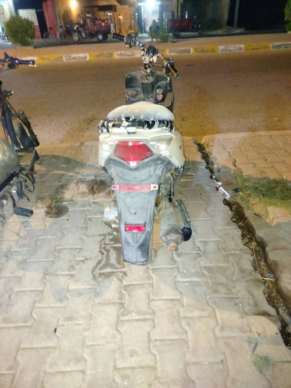 موطار رص ياماها ياباني فقط يرادله جوزه ويشتغل 

العنوان هيت ناحية الفرات بسعر 125 
رقم الهاتف/***********
