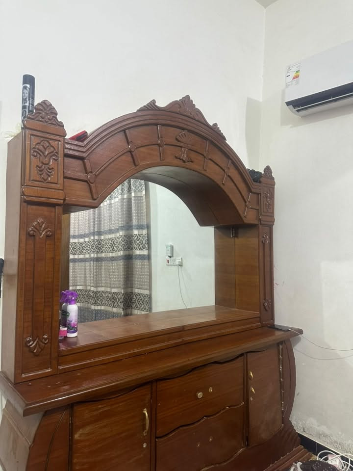 غرفه نوم مستعمله  نضيفه شغله درجه اولى بلرميثه مكانه 
للاستفسار والاتصال ‭***********‬
