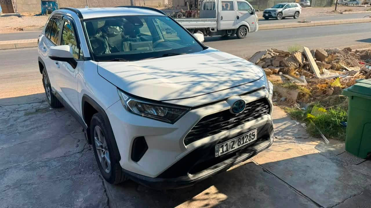 RAV4    23
موديل 23  LE
هايبرد
ماشيه 60الف كيلو 
كشنات قماش 
بيهة قطعه وحده فقط صبغ الي هيه الجاملغ الايسر ولباقي كفاله 

السعر ب195 ورقه 
مكاني سامراء 
الرقم للتواصل ***********
