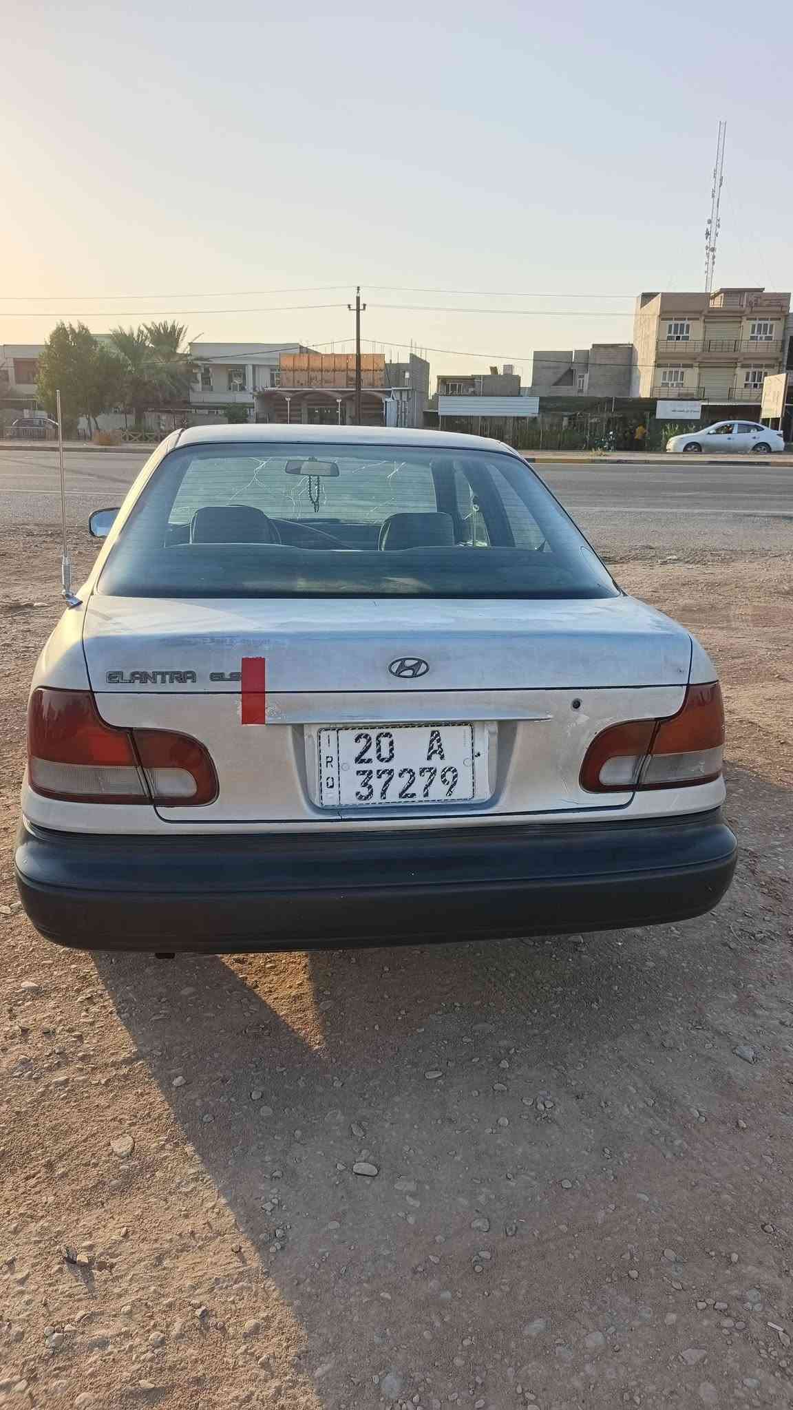النترا موديل 93 سنويه لغايه 2031
رقم ديالى انكليزي 
محرك وكير خير من الله 
تبريد منضومه كامله نقص غاز فقط 
كهربائيات كلها شغاله اناره صندوق داخل كلها بلاديه مال شركه
فرممات بلاديه 
ويل عادي حجم 13مال الشركه 
سياره بلاديه ما مصبوغه تجي وتشوف بعينك كلها بلاديه مال جناي 
السعر 27 وبيها مجال 
المكان ديالى 
***********
***********
مكلف بالنشر
