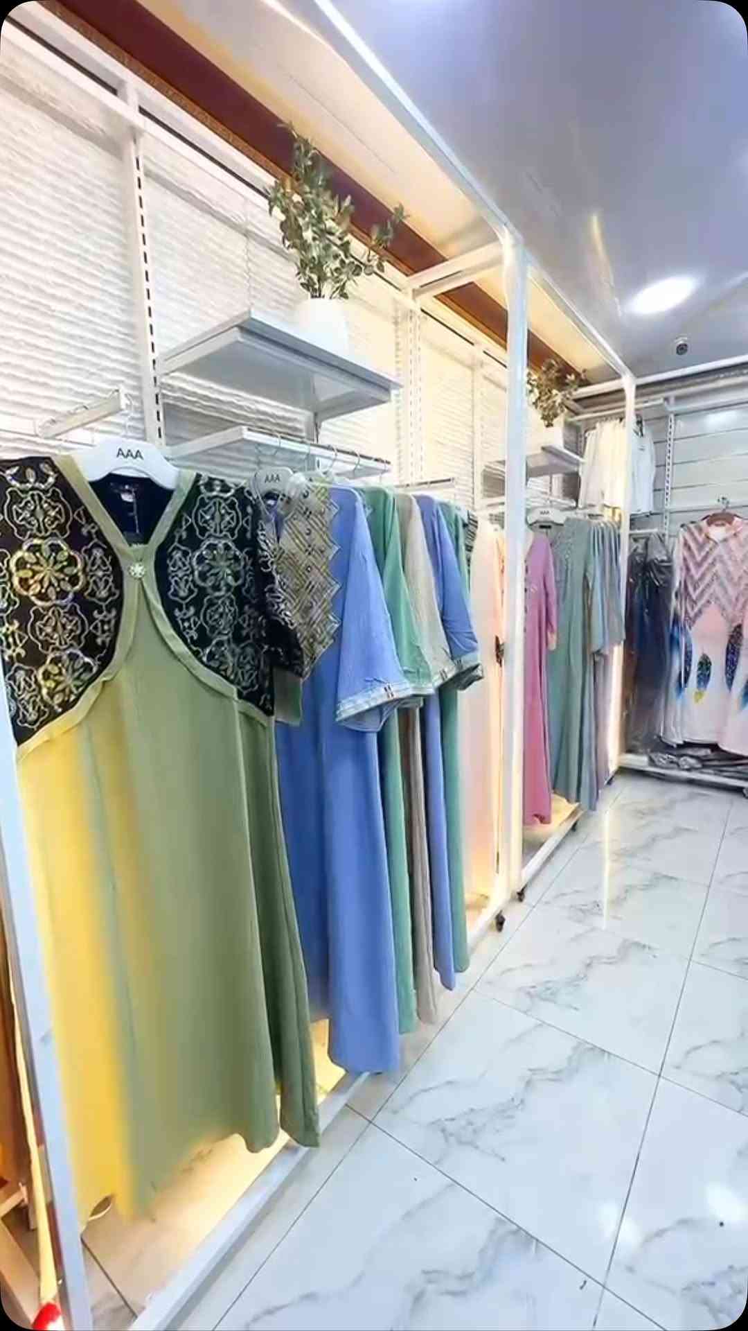ملابس • الكوت • توصيل مجاني