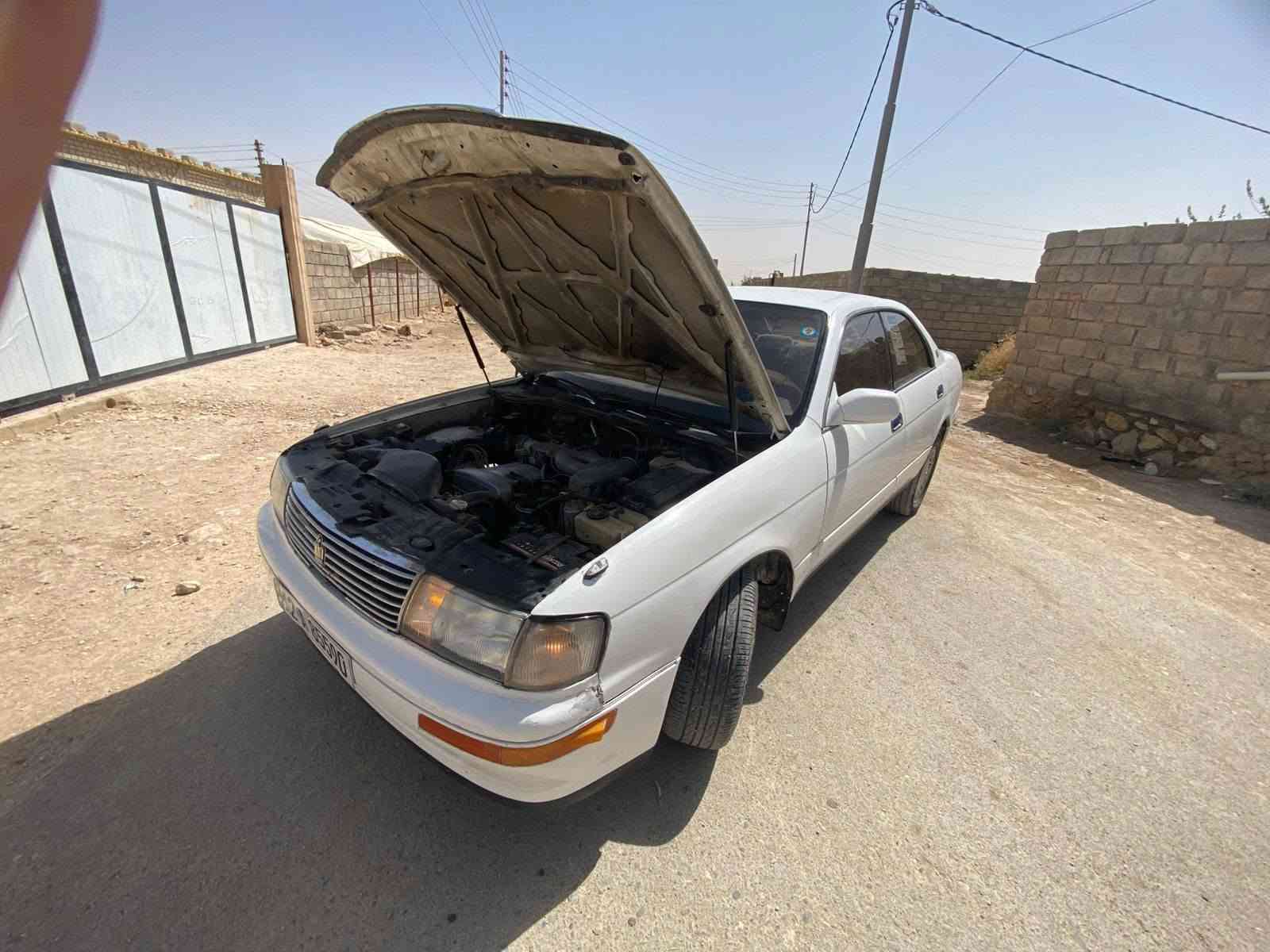 كراون ١٩٩٢ • مكينة ٢٥٠٠ • رقم انكليزي