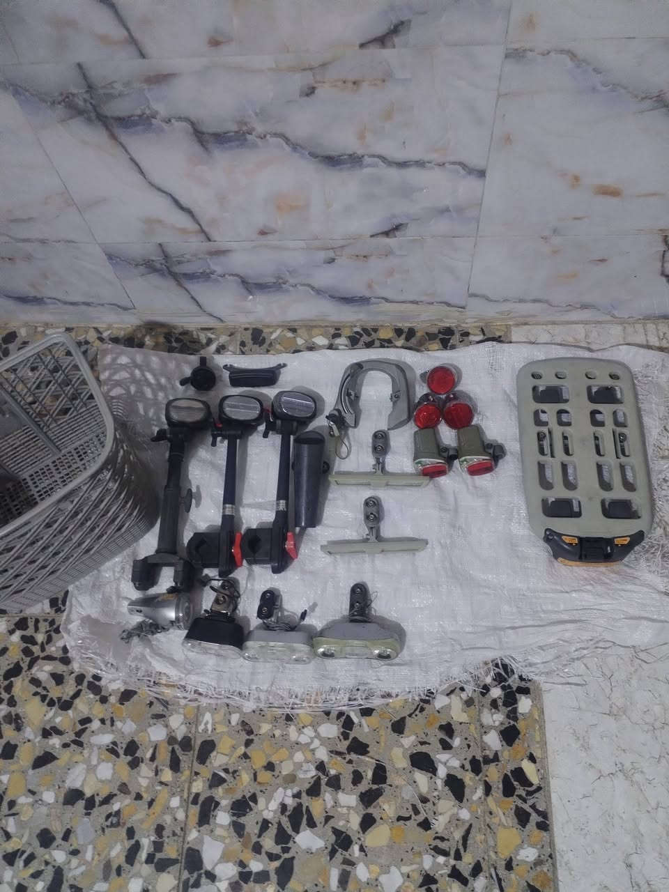 السلام عليكم شباب
غراض لبيع ابيع شلع
مال باله سعره على خاص او الاسفسار ***********
المكان بغداد الدوره
