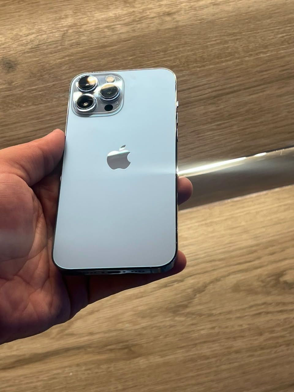 سلام عليكم 
iphone 13 pro Max 
ذاكرة 128
بطارية 85 
مبدل شاشة اصلية شرط
فيس ايدي شغال
تك سيم
جهاز حيل نضيف ما ناقصو شي
كلو شغال لوك
سعر 550 وبي مجال بسيط
استفسار اكثر اتصل
*********** واتساب
*********** اتصال
مكاني موصل ايسر
