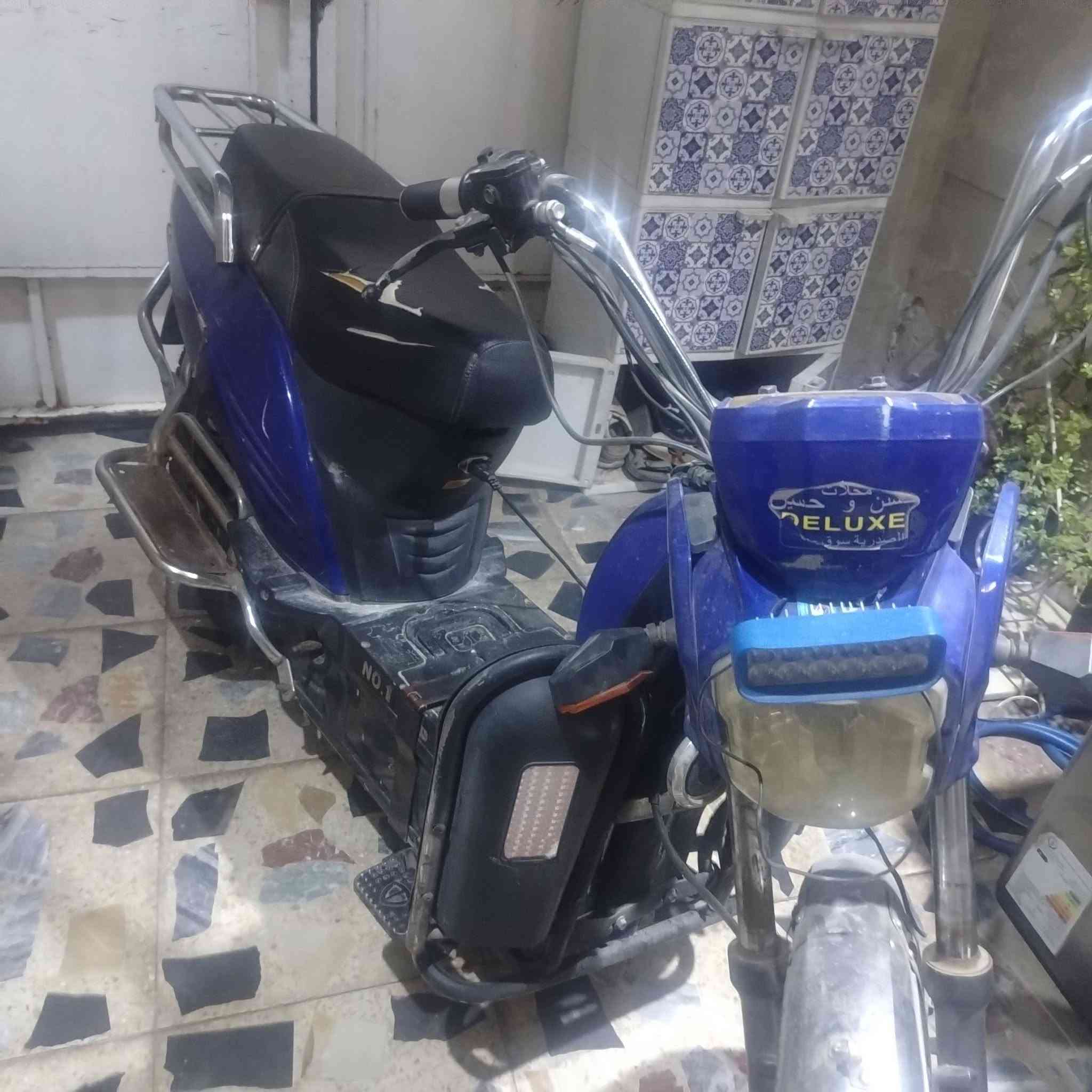 دراجه شحن تروح بيها وتجي نظيفة تفيد للطلاب
مبدل تاير خلفي فقط
بيها 4 سرعات بس ما تنمر عندك ثابته عل 3 يعني تقفل 75 الحقيقي مايعبر ال60 يحتاج تبدل عقل حتى تنمر
الشحنه الوحده تطول عندك مسافة 70 كيلو شاحنتها تجي وياها

العنوان حي اور الشعب

الرقم للتواصل والاستفسار ***********
