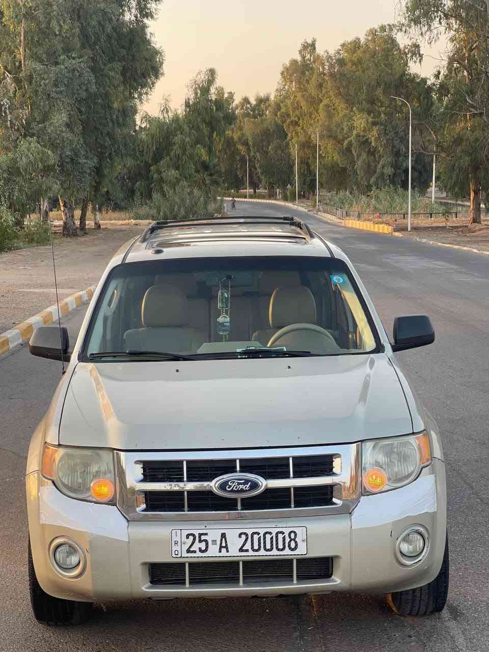 بؤ فروشتن/‏فورد ئيسكيب 2011 فوول فوول...
‏***********
***********...
‏سياره ماشاء الله جاهز و مرتب مال بيت  ...
سياره بيها 3 قطع بس بخ بدون دواخل بيدون تبديل بيدون ضررر.
‏سيارة دينار مصرف مابي
‏كلشي جديد و كامل ..
رقم مميز 20008...
‏سنويه لحد 2029 هزه و ره قم جديد شرط تحويل. 
سياره بيها دفتر بنزين.
‏، كير شرط.گاردن اكسل شرط. صدر لووك . كهربائي كامل شغال 
طايرات لووك ....
‏موصفات . كير اوتوماتيك.دواخل اصفر   ..سلايت .تحكم ستيرن . كوشن كهربائي .ويل كروم. فوول فوول. تبريد ويه سويج..
‏مكينه و كير كفاله  ...
‏سعر مناسب خابر تدلل........... كركوك, العراق
