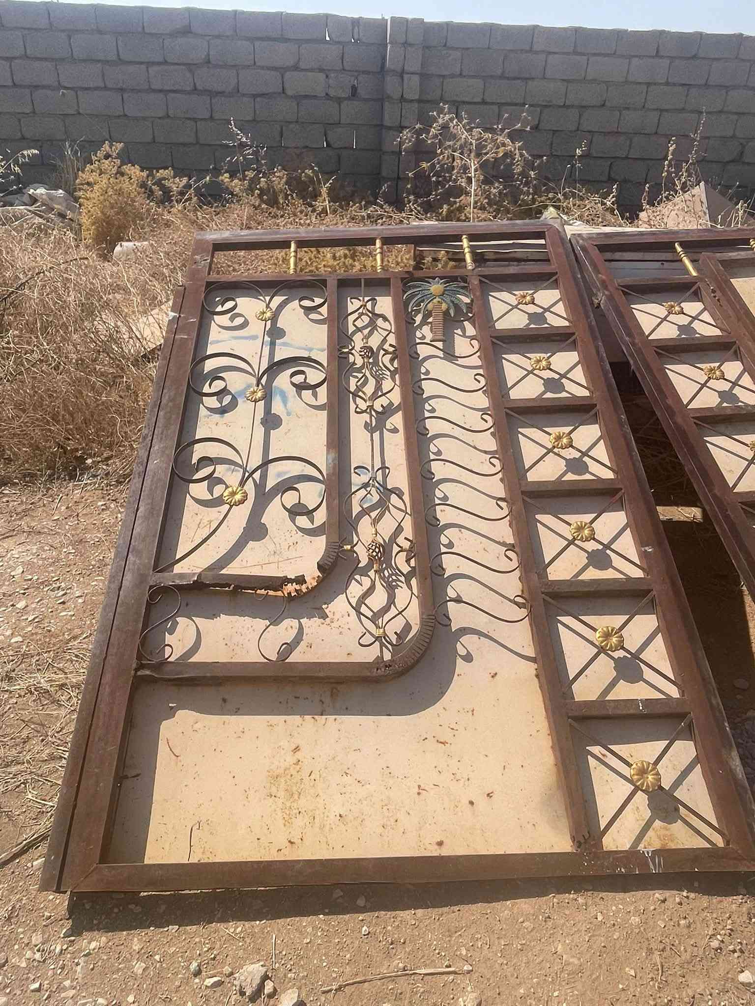 سلام عليكم بيبان وشببيج للبيع
***********
